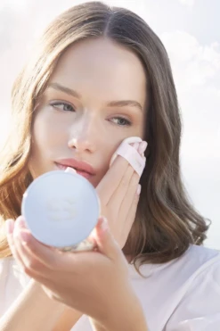 Phyto-Blanc Le Cushion 27 Phyto-Blanc Le Cushion -Charlotte Tilbury Shop 3473311808509 alt4 1