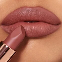 Charlotte Tilbury Matte Revolution 28 Charlotte Tilbury Matte Revolution -Charlotte Tilbury Shop 5056446600484 alt2