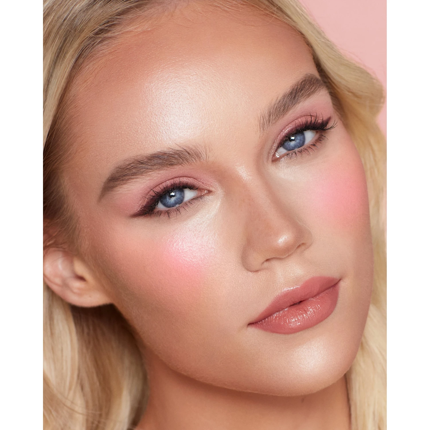 Charlotte Tilbury Matte Beauty Blush Wand 4 Charlotte Tilbury Matte Beauty Blush Wand - Image 2