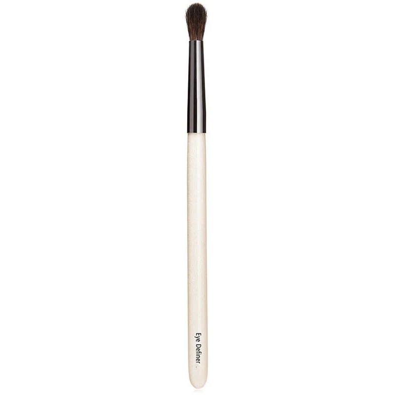 Chantecaille Eye Definer Brush 3 Chantecaille Eye Definer Brush