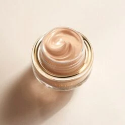 The Foundation 33 The Foundation -Charlotte Tilbury Shop 730852187344 alt3