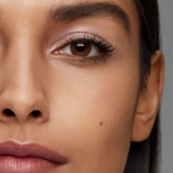 Eye Pod Singles 21 Eye Pod Singles -Charlotte Tilbury Shop 810102031037 2