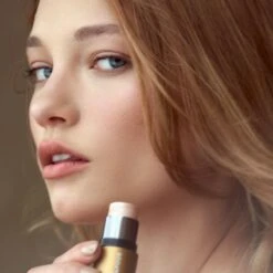 Highlight Stick Moonlight 8 Highlight Stick Moonlight -Charlotte Tilbury Shop 813903011307 3