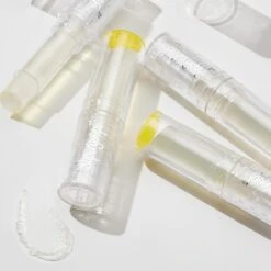 Lipscreen SPF 30 Sheer - Unseen 13 Lipscreen SPF 30 Sheer - Unseen -Charlotte Tilbury Shop 816218027483 alt4