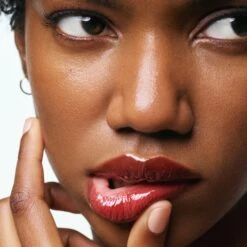 The Plasma Lip Compound Tinted 41 The Plasma Lip Compound Tinted -Charlotte Tilbury Shop 850022804595 alt4