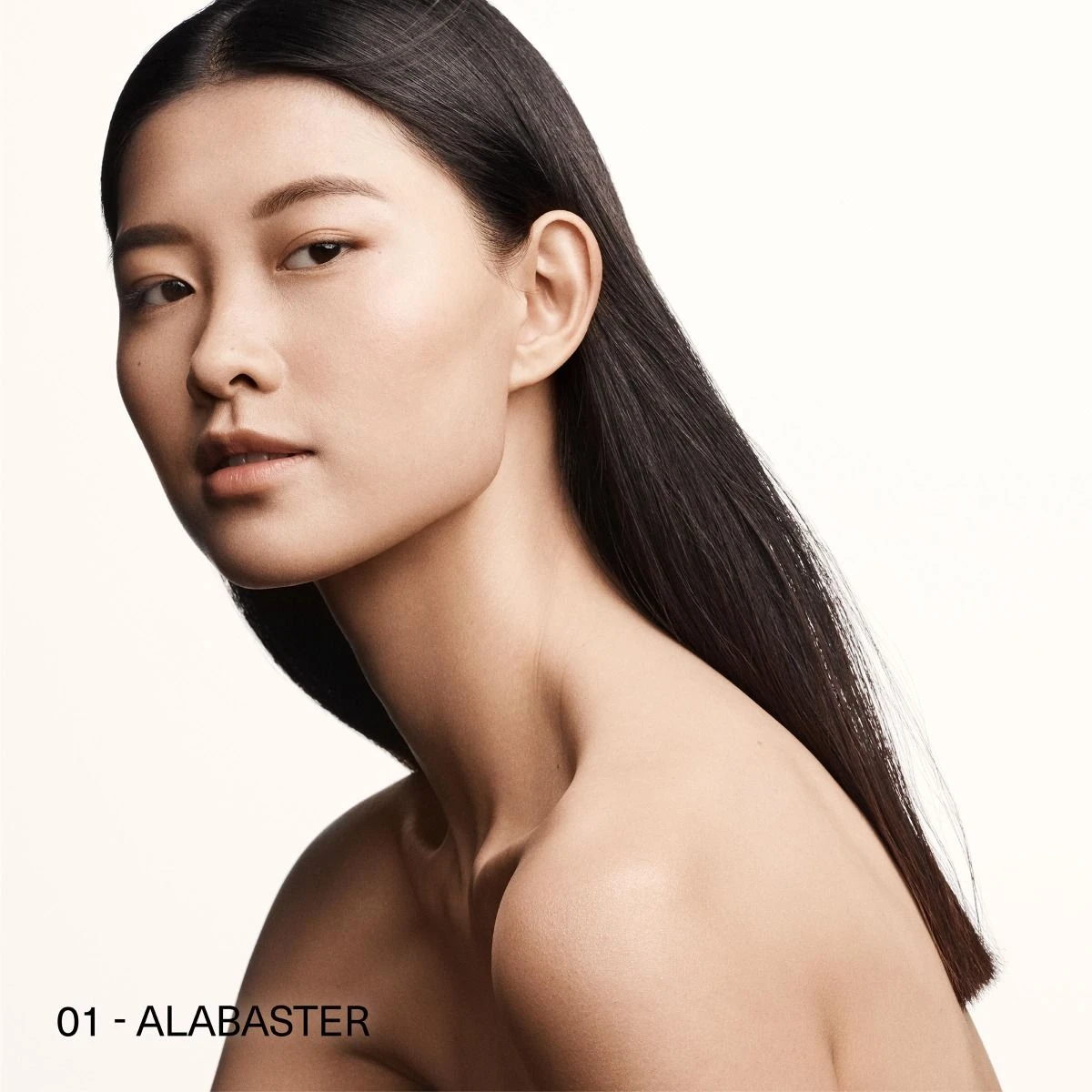 La Mer The Soft Moisture Powder Foundation SPF 30 8 La Mer The Soft Moisture Powder Foundation SPF 30 - Image 6