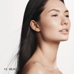 La Mer The Soft Moisture Powder Foundation SPF 30 30 La Mer The Soft Moisture Powder Foundation SPF 30 -Charlotte Tilbury Shop webp00132001 h beach alt2