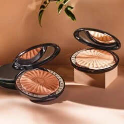 Chantecaille Perfect Blur Finishing Powder 11 Chantecaille Perfect Blur Finishing Powder -Charlotte Tilbury Shop webp00722001 v 5